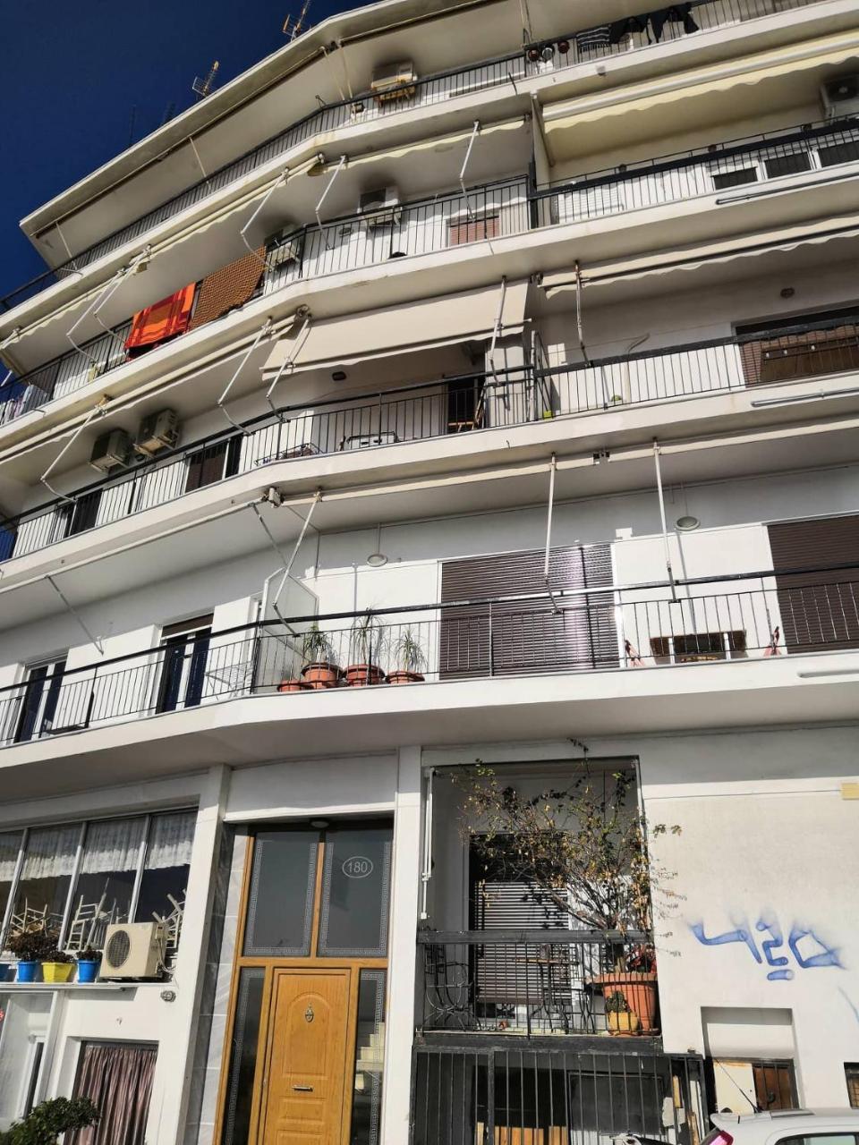 Paradise Apartment In Peiraiki 피레아스 외부 사진